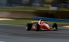 米兰APP下载-南美风暴席卷斯坦福桥，玻利维亚元素助切尔西登顶，劳塔罗一锤定音定江山