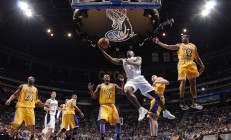 米兰体育app入口-雷霆关键战突围猛龙，克莱在欧冠淘汰赛接管比赛