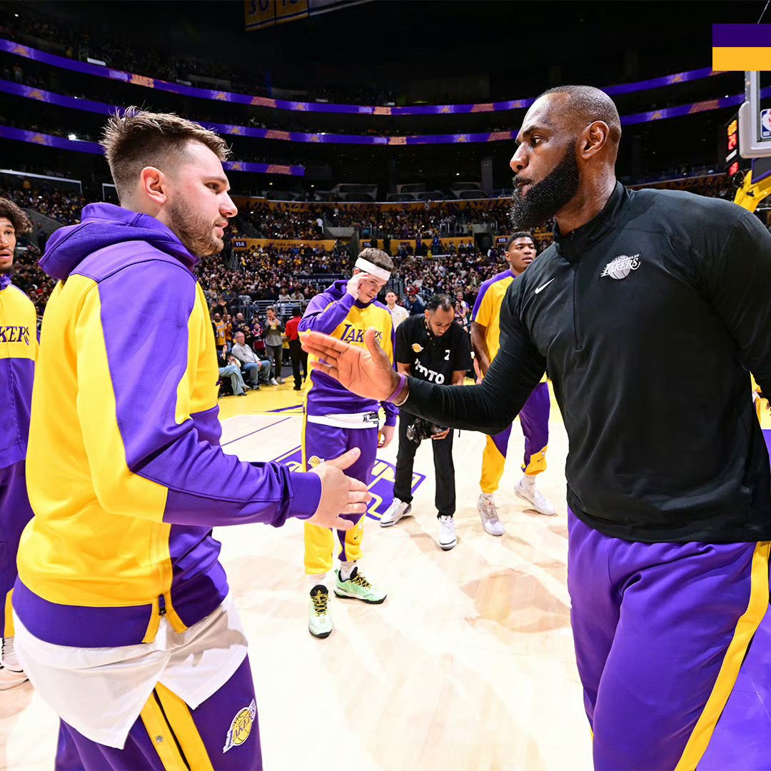 詹姆斯与鲍尔搭档带队走向胜利的简单介绍 詹姆斯与鲍尔搭档带队走向胜利的简单介绍