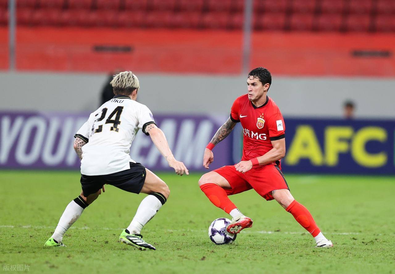 包含足球狂热追赛事：亚冠比赛激动人心的词条