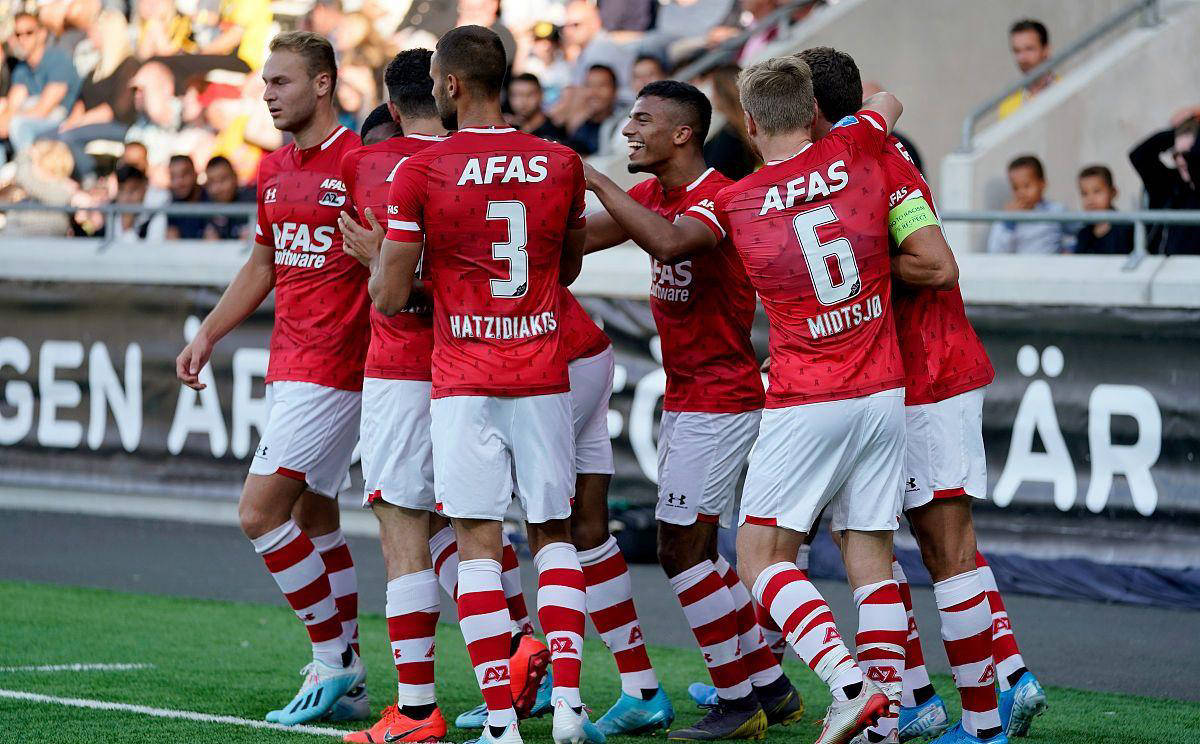 关于热刺主场横扫对手，晋级形势越发明朗的信息