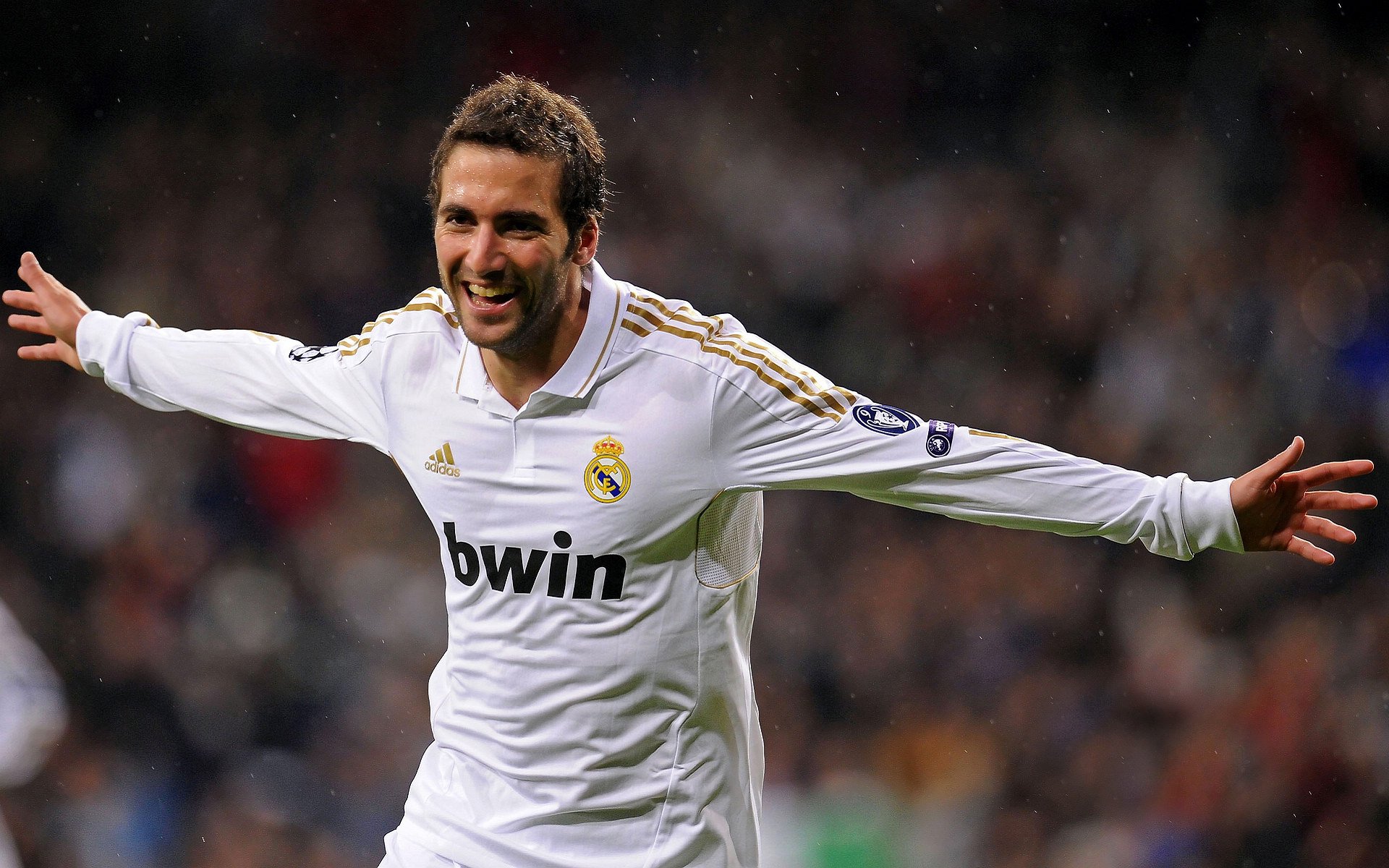 F1新赛季揭幕战之夜，维尼修斯稳定输出不掉线，速度与坚韧的双重奏