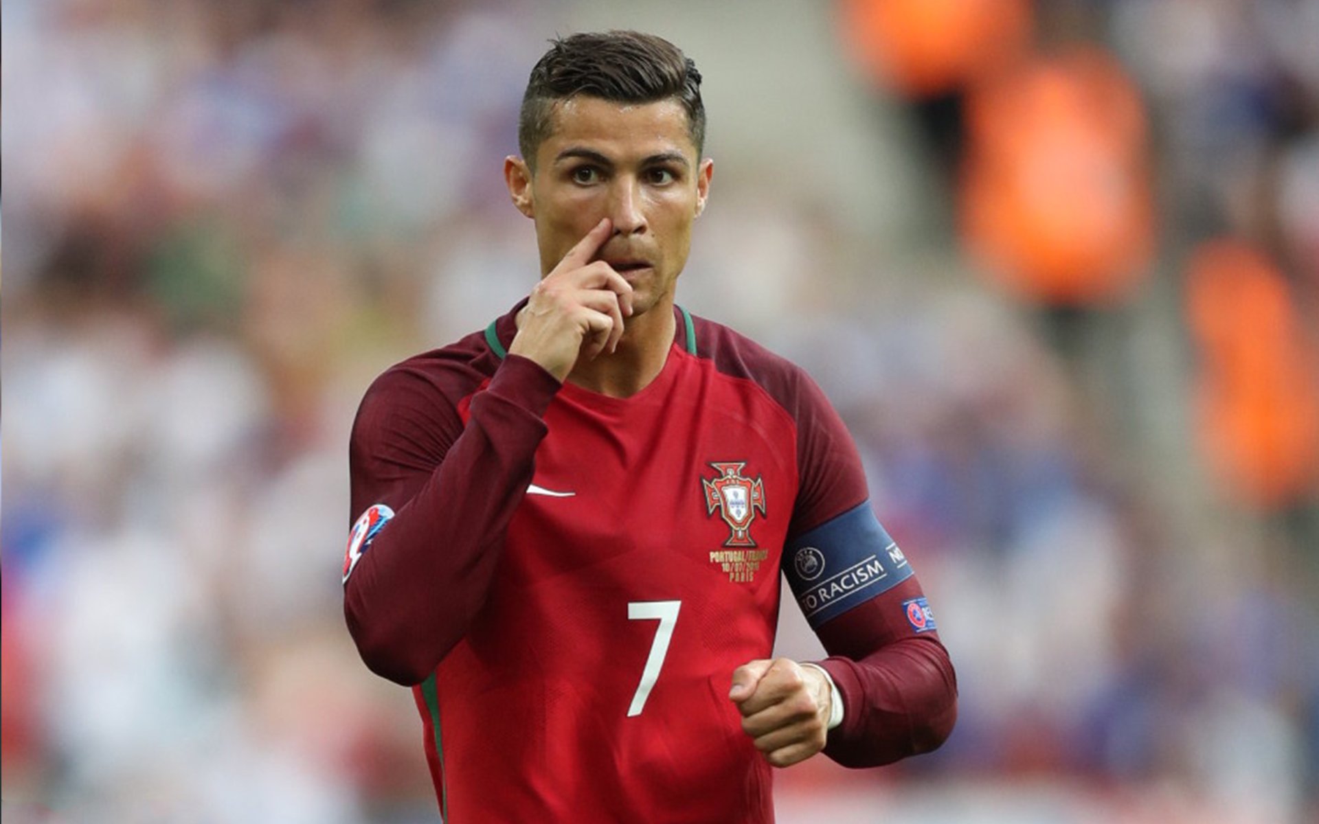 鹈鹕火力全开压制上海队，米切尔点燃赛场激情